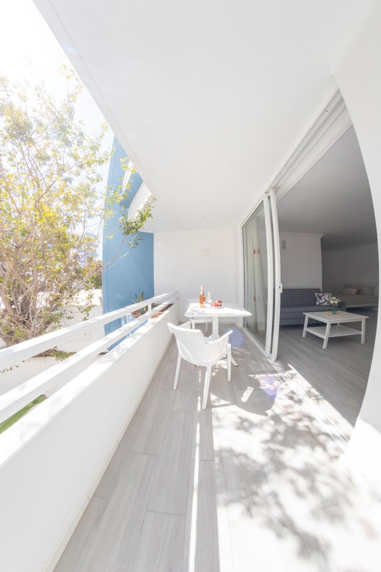 Retreat Oasis Studio Apartment Σαν Μιγκέλ ντε Αμπόνα Εξωτερικό φωτογραφία