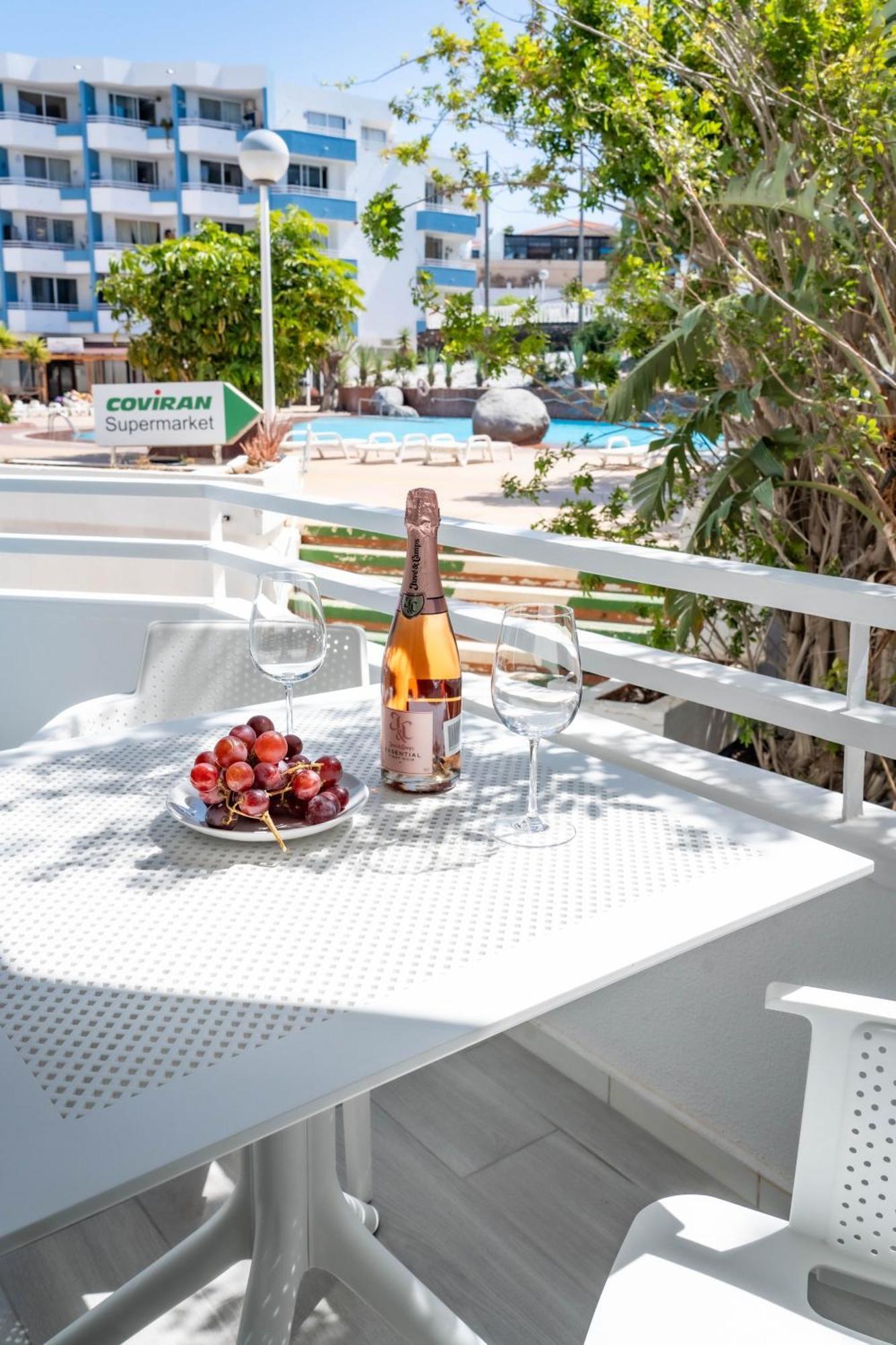 Retreat Oasis Studio Apartment Σαν Μιγκέλ ντε Αμπόνα Εξωτερικό φωτογραφία